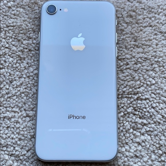 iPhone 8 - Picture 4 of 4